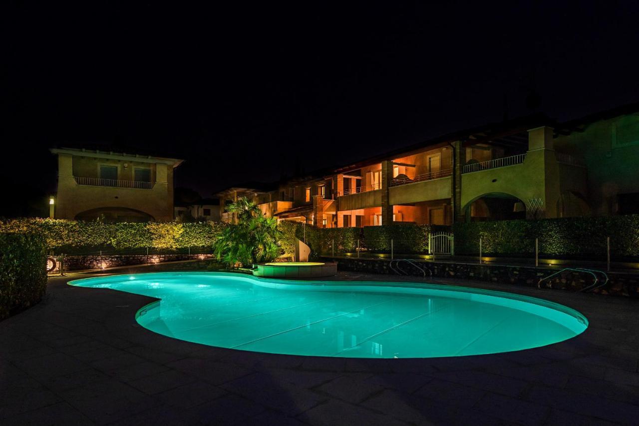 La Romantica Holiday Home By Wonderful Italy مانربا ديل جاردا المظهر الخارجي الصورة