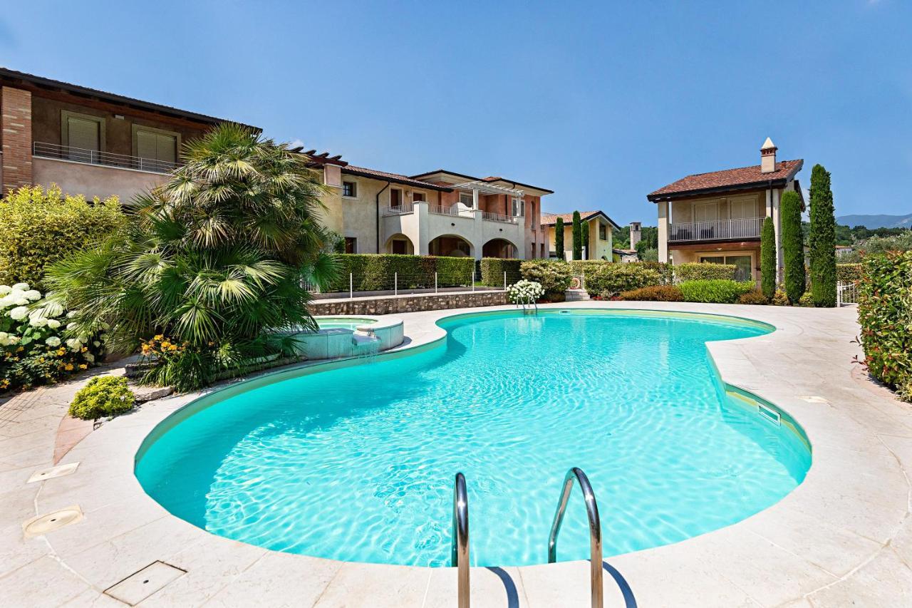 La Romantica Holiday Home By Wonderful Italy مانربا ديل جاردا المظهر الخارجي الصورة
